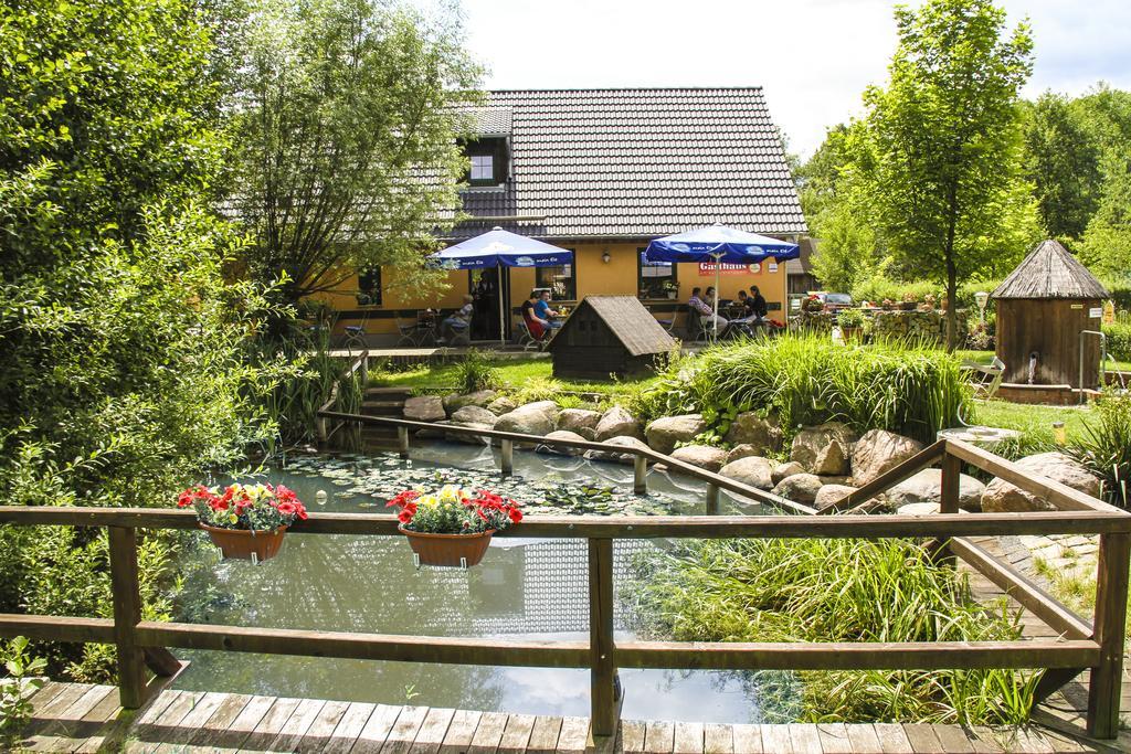 Gasthaus & Pension Am Kurfuerstendamm Burg  Exterior photo